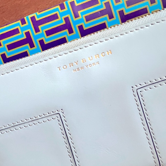 Tory Burch T Block Wallet - Picture 6 of 8